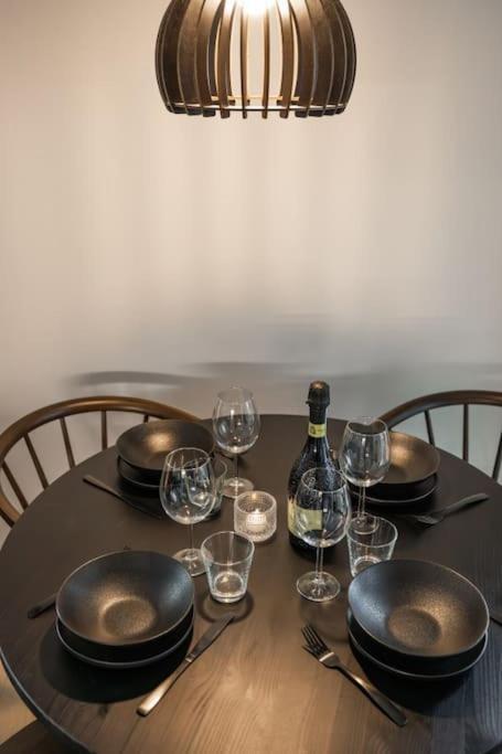 Koda Apartment - Taiga Suite - City Center - Free Wi-Fi 로바니에미 외부 사진