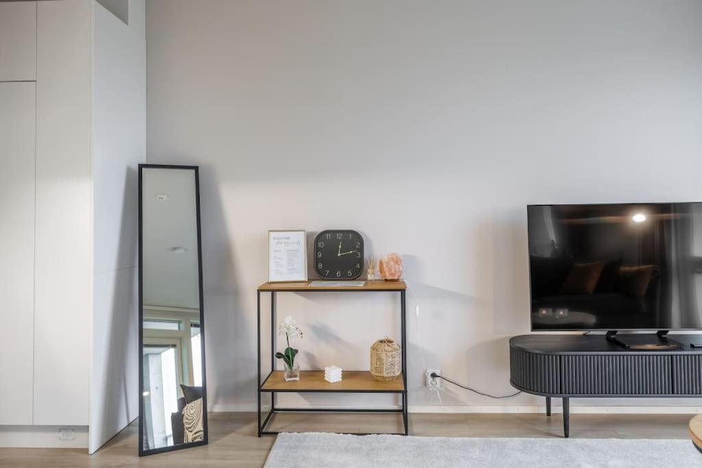 Koda Apartment - Taiga Suite - City Center - Free Wi-Fi 로바니에미 외부 사진