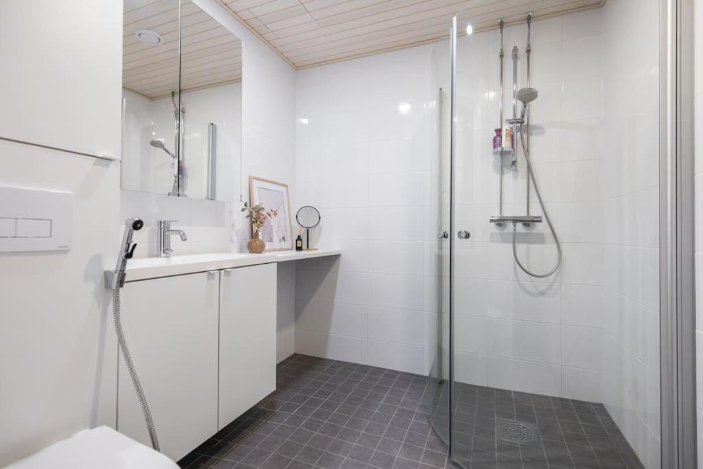 Koda Apartment - Taiga Suite - City Center - Free Wi-Fi 로바니에미 외부 사진